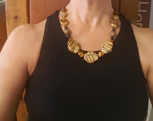 Bead necklace - Picture 5 of 5